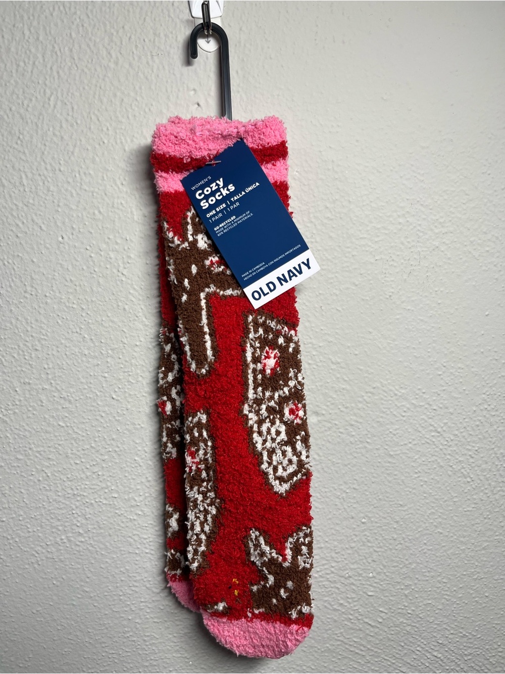 Old Navy Gingerbread Pink and Red Cozy Socks with tag
